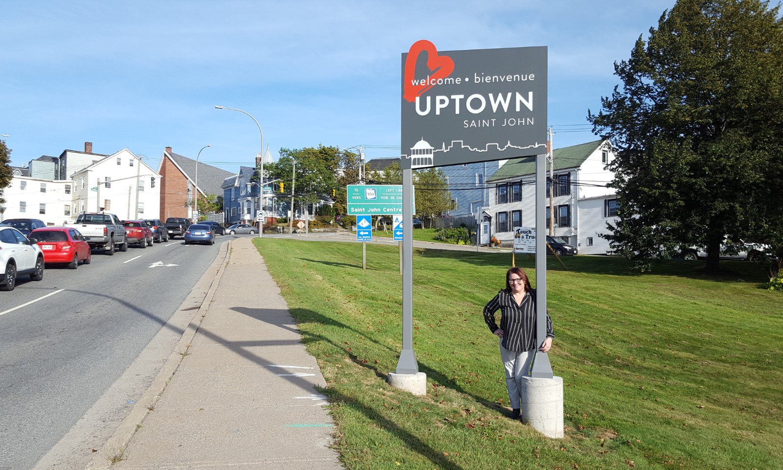 New Gateway Signs Welcome Folks Uptown