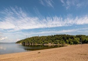 Dominion Park Beach (1)